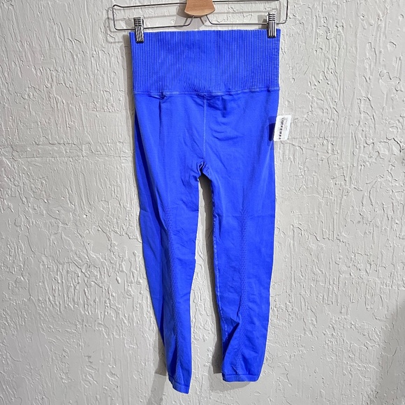 NWT FREE PEOPLE MOVEMENT High-Rise 7/8 Length Good Karma Leggings SIZE M/L - Picture 2 of 9